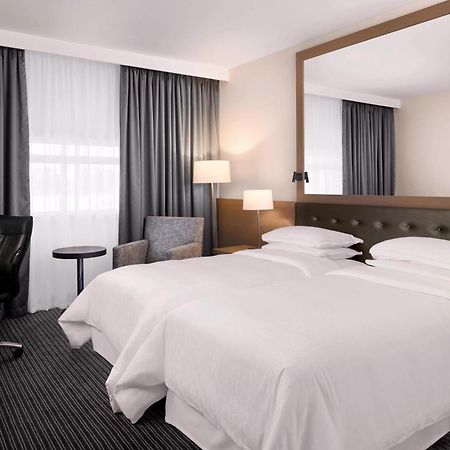Sheraton Heathrow Hotel Hillingdon Eksteriør billede