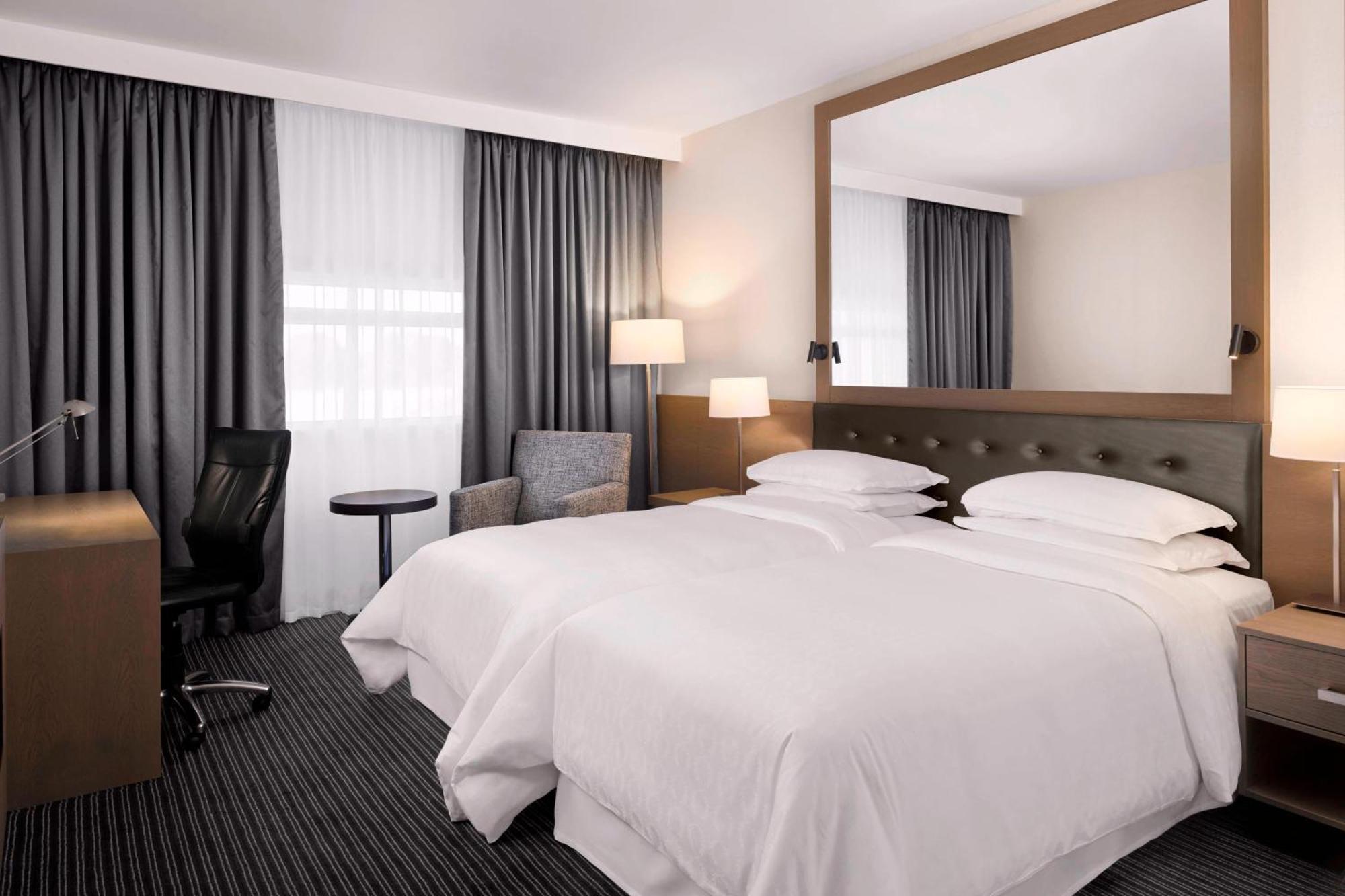 Sheraton Heathrow Hotel Hillingdon Eksteriør billede